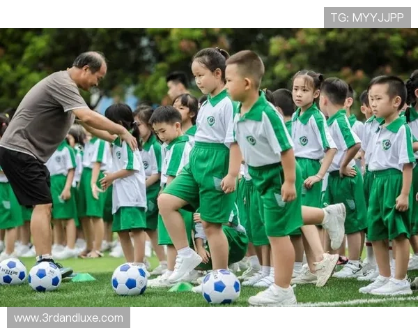 星空体育官方网站：提供专业的体育训练指导与运动技巧分享